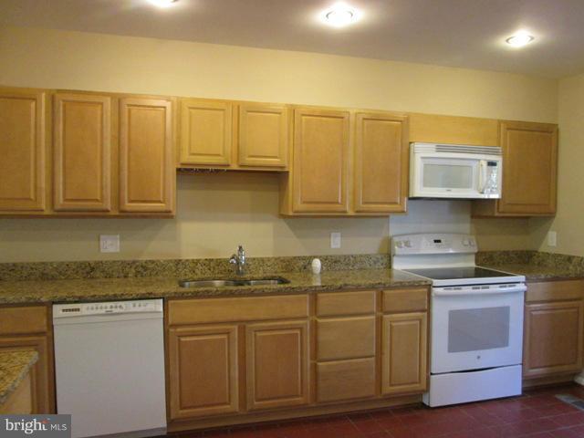 11113 Watermans Drive Reston, VA 20191 - Photo 29 of 29 Kitchen