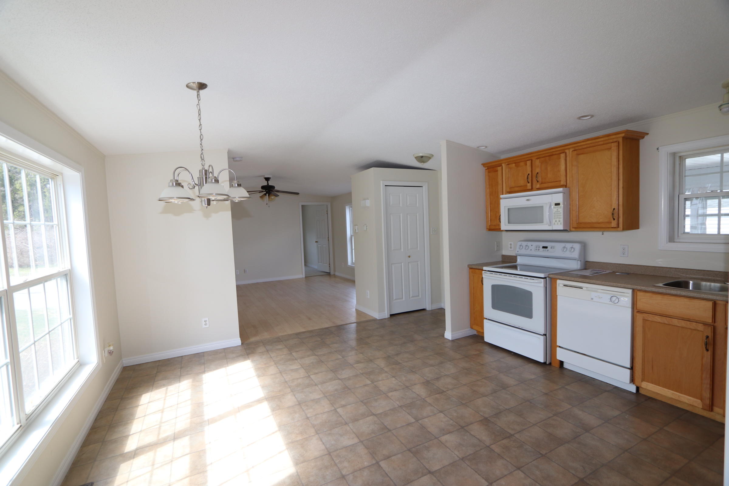 475-3 Haley Road, Unit 3 Kittery, ME 03905 - Photo 19 of 33 IMG_9395