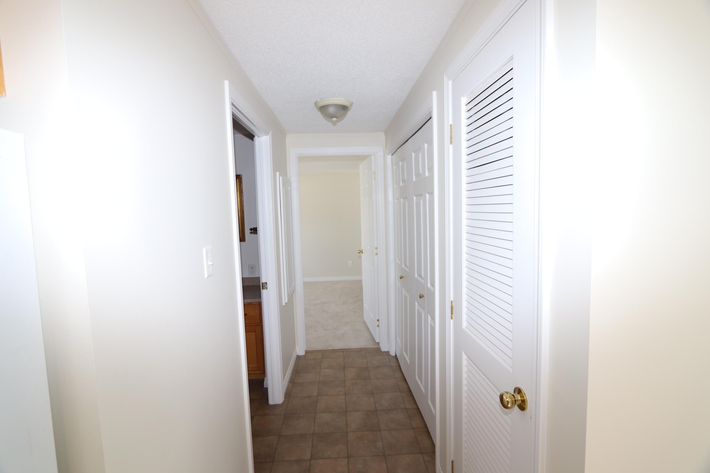 475-3 Haley Road, Unit 3 Kittery, ME 03905 - Photo 25 of 33 IMG_9402