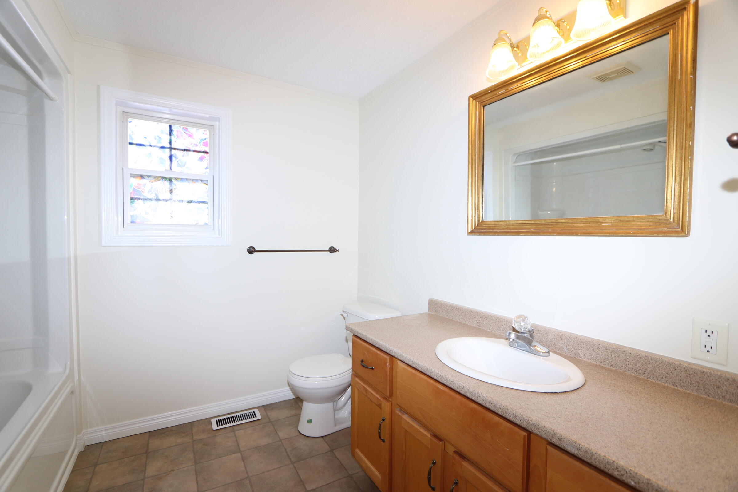 475-3 Haley Road, Unit 3 Kittery, ME 03905 - Photo 26 of 33 IMG_9403