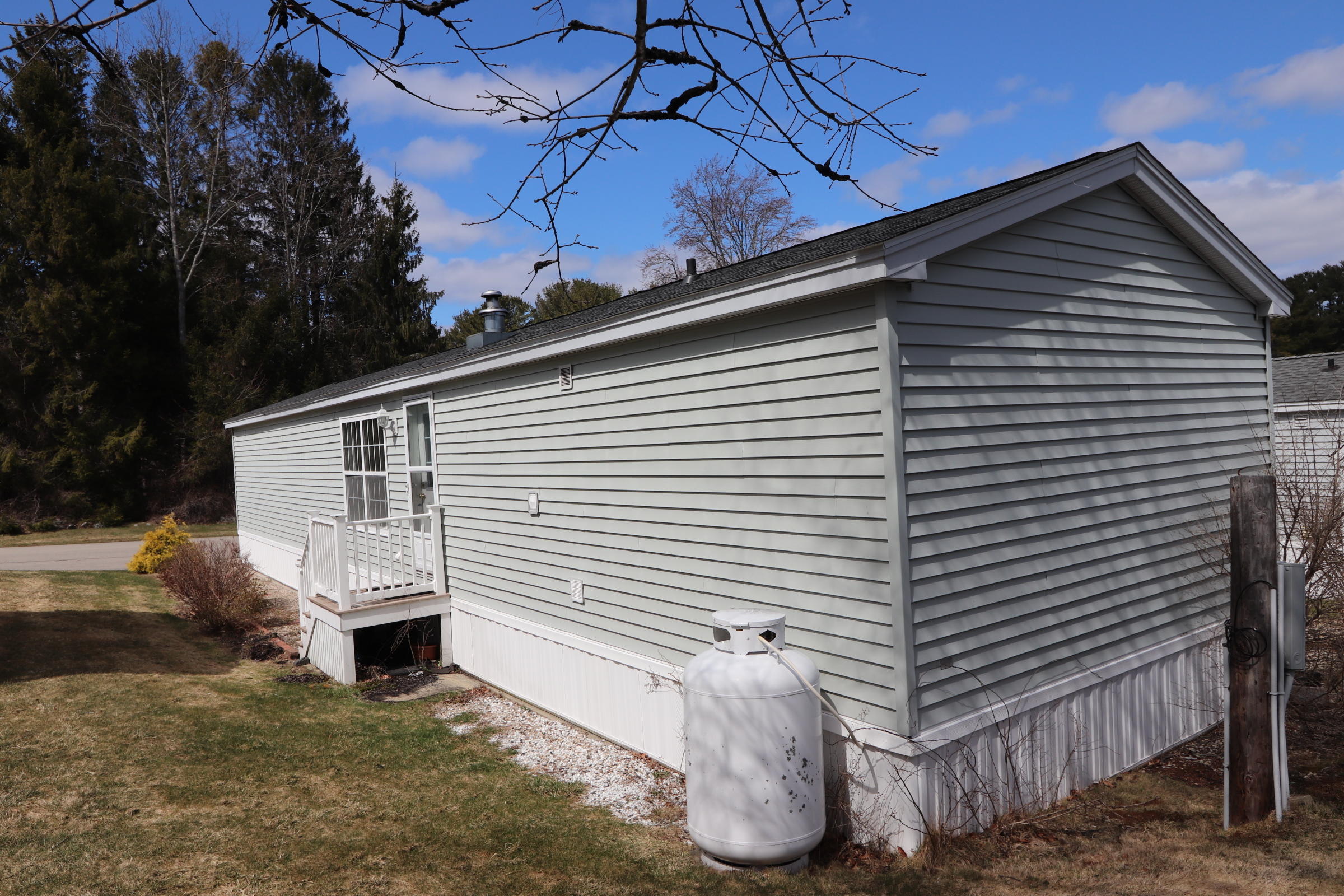 475-3 Haley Road, Unit 3 Kittery, ME 03905 - Photo 6 of 33 IMG_9378