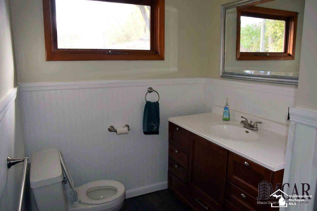 8250 Secor Road Lambertville, MI 48144 - Photo 14 of 20 Full Bath