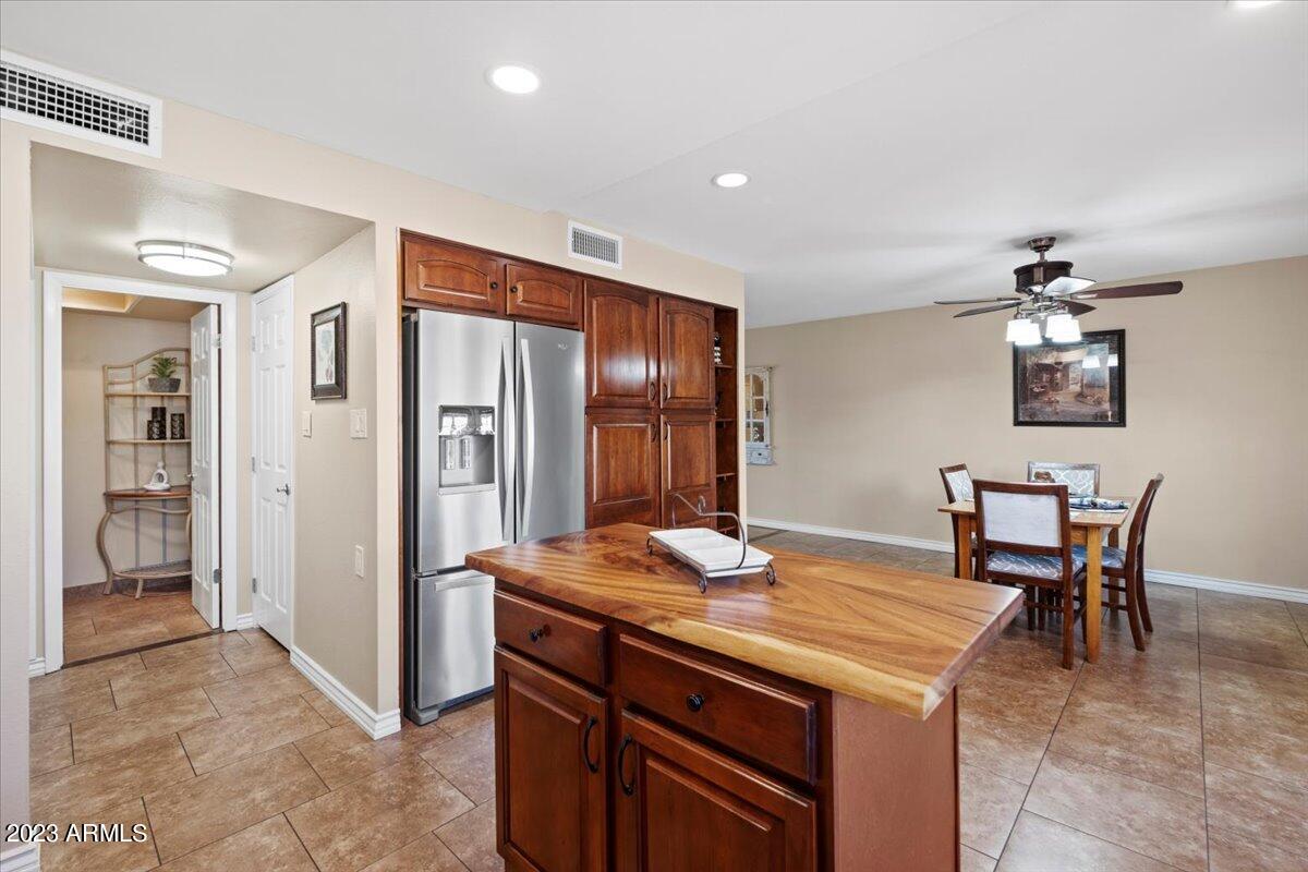 5123 North Granite Reef Road Scottsdale, AZ 85250 - Photo 17 of 21 Kitchen