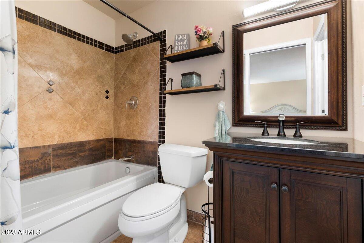 5123 North Granite Reef Road Scottsdale, AZ 85250 - Photo 6 of 21 Primary Bathroom
