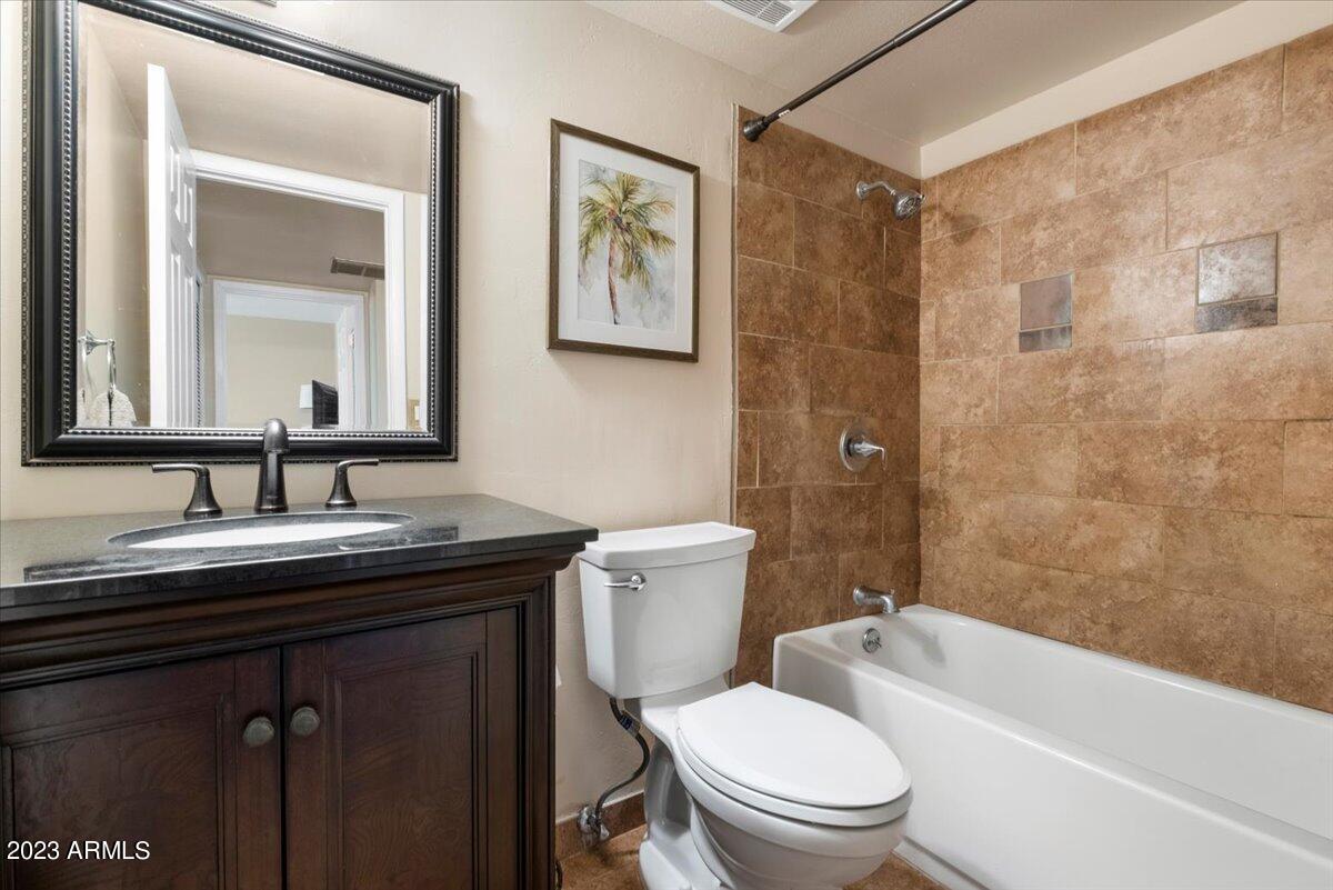 5123 North Granite Reef Road Scottsdale, AZ 85250 - Photo 9 of 21 Bathroom 2