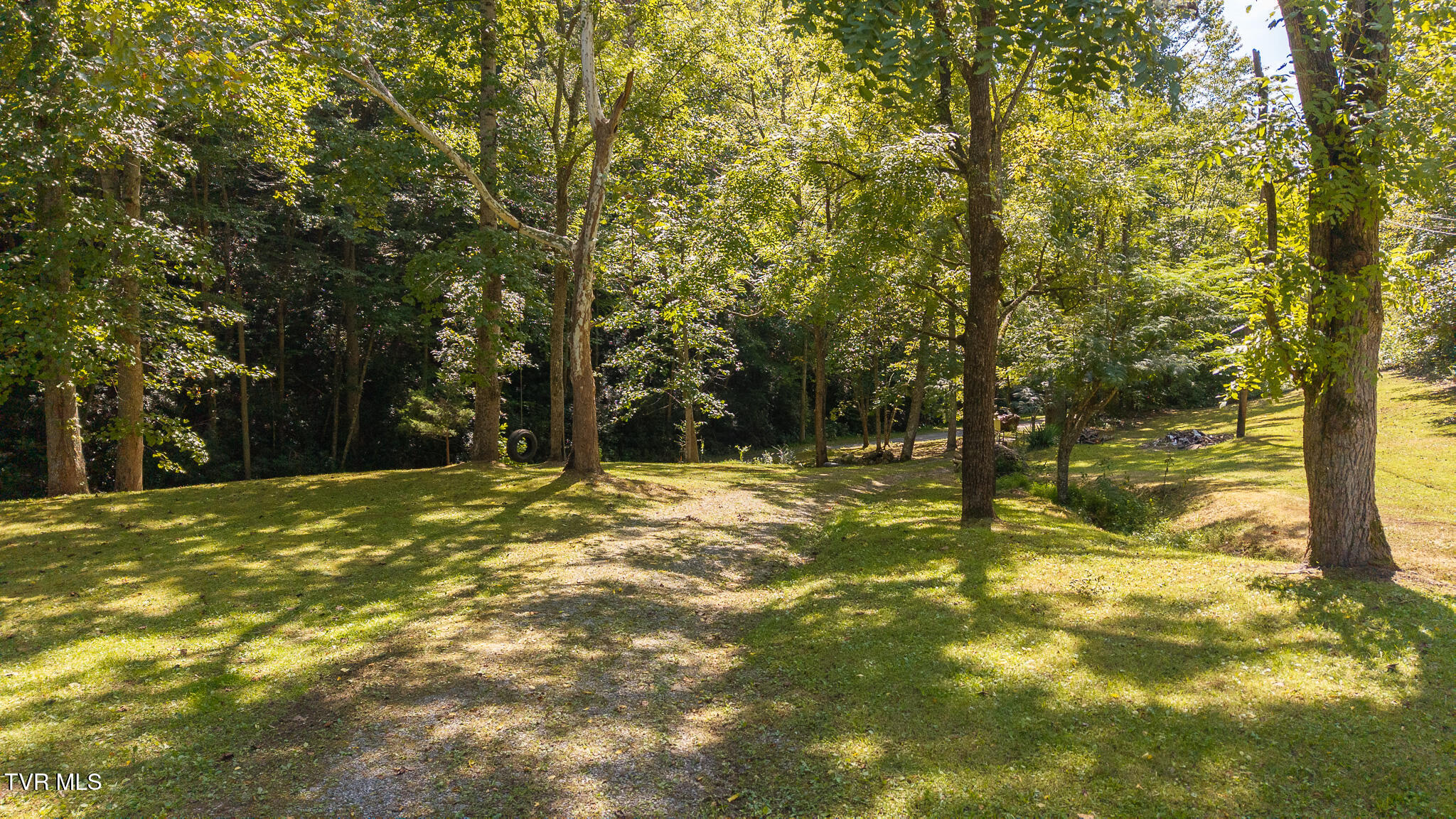 997 Miller Hollow Road Bean Station, TN 37708 - Photo 2 of 52 DJI_20250908144656_0009_D