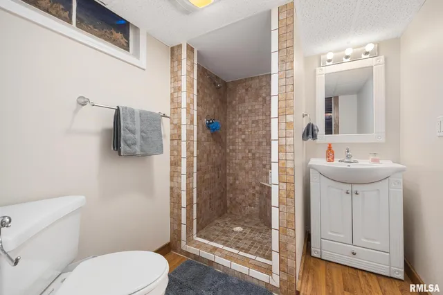 $200,000 | 302 West 4th Street, Mackinaw, IL 61755