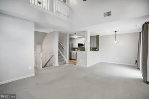 $485,000 | 6610 Thackwell Way, Unit 2102, Alexandria, VA 22315