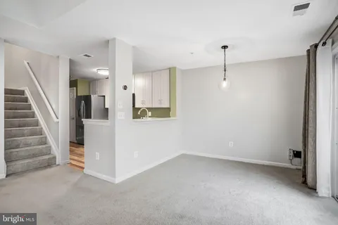 $485,000 | 6610 Thackwell Way, Unit 2102, Alexandria, VA 22315