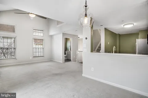 $485,000 | 6610 Thackwell Way, Unit 2102, Alexandria, VA 22315