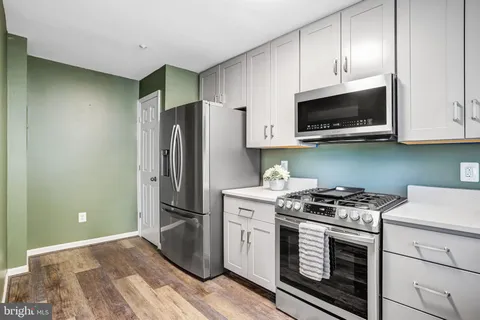 $485,000 | 6610 Thackwell Way, Unit 2102, Alexandria, VA 22315