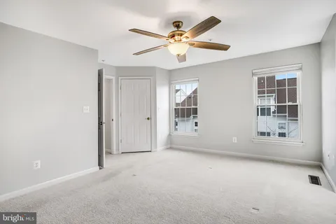 $485,000 | 6610 Thackwell Way, Unit 2102, Alexandria, VA 22315