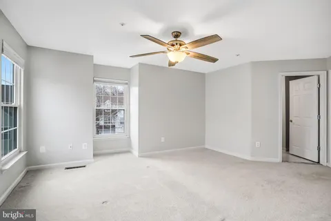 $485,000 | 6610 Thackwell Way, Unit 2102, Alexandria, VA 22315