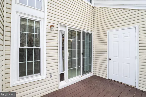 $485,000 | 6610 Thackwell Way, Unit 2102, Alexandria, VA 22315