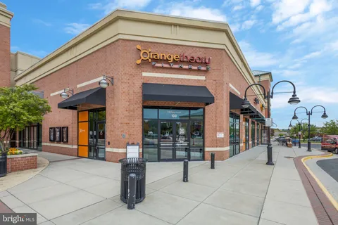 $485,000 | 6610 Thackwell Way, Unit 2102, Alexandria, VA 22315