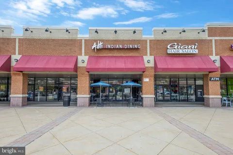 $485,000 | 6610 Thackwell Way, Unit 2102, Alexandria, VA 22315