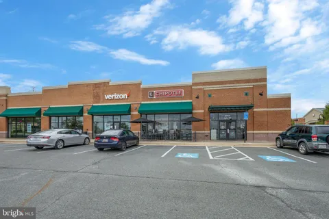 $485,000 | 6610 Thackwell Way, Unit 2102, Alexandria, VA 22315