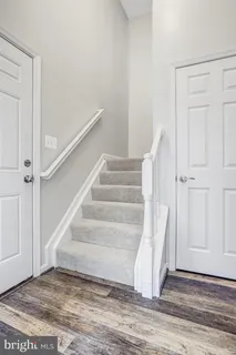 $485,000 | 6610 Thackwell Way, Unit 2102, Alexandria, VA 22315