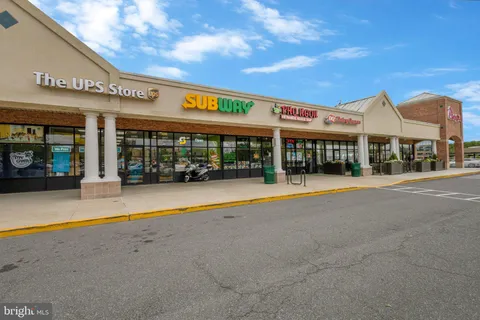 $485,000 | 6610 Thackwell Way, Unit 2102, Alexandria, VA 22315