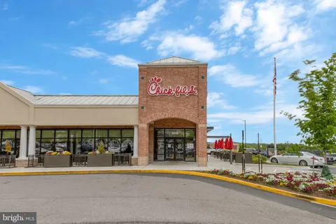 $485,000 | 6610 Thackwell Way, Unit 2102, Alexandria, VA 22315