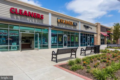 $485,000 | 6610 Thackwell Way, Unit 2102, Alexandria, VA 22315