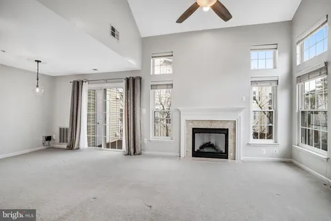 $485,000 | 6610 Thackwell Way, Unit 2102, Alexandria, VA 22315