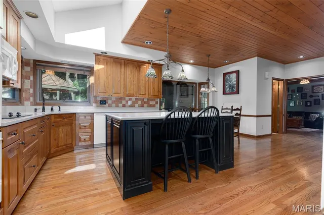 $730,000 | 621 Old Riverwoods Lane, Chesterfield, MO 63017