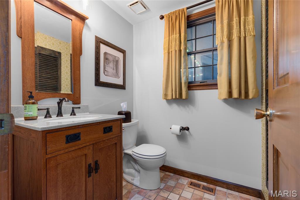 621 Old Riverwoods Lane Chesterfield, MO 63017 - Photo 17 of 62