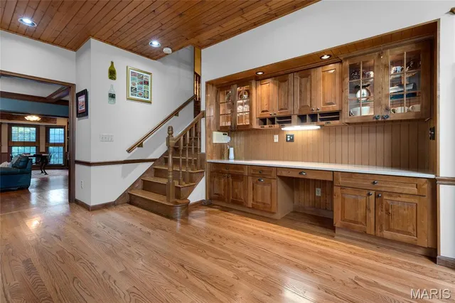 $730,000 | 621 Old Riverwoods Lane, Chesterfield, MO 63017