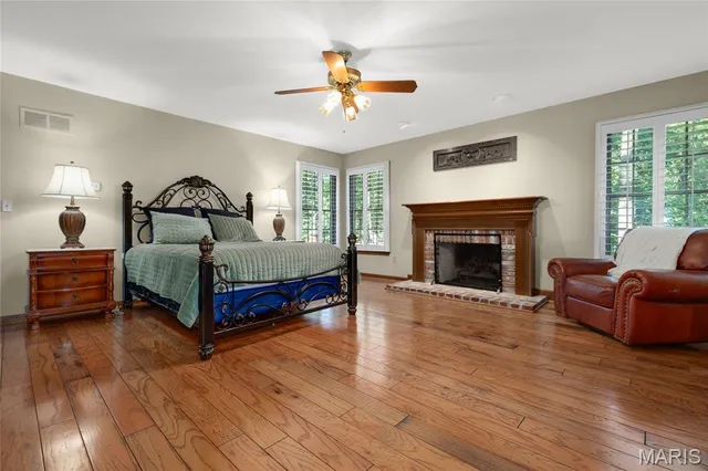 $730,000 | 621 Old Riverwoods Lane, Chesterfield, MO 63017