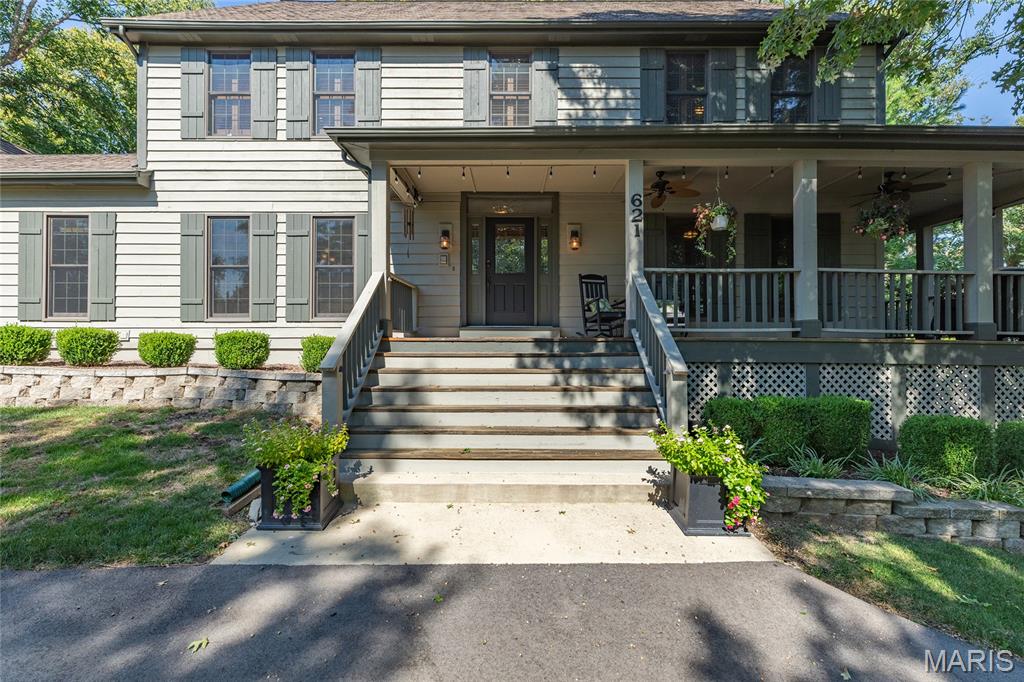 621 Old Riverwoods Lane Chesterfield, MO 63017 - Photo 3 of 62