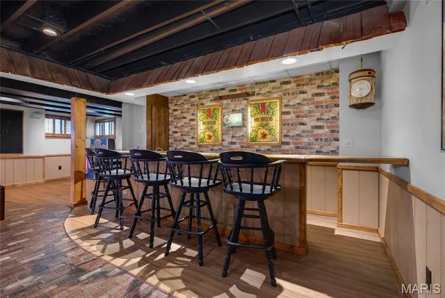 $730,000 | 621 Old Riverwoods Lane, Chesterfield, MO 63017