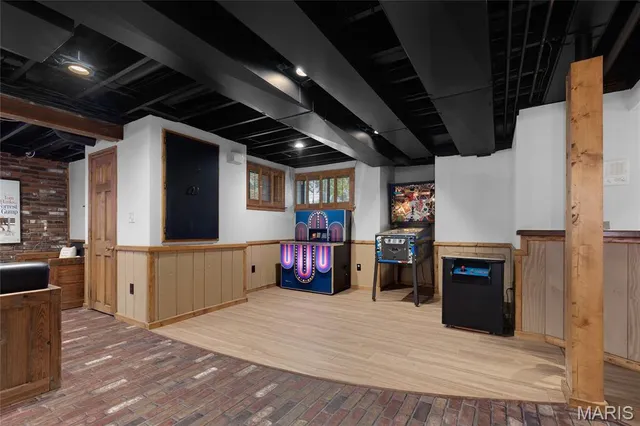 $730,000 | 621 Old Riverwoods Lane, Chesterfield, MO 63017