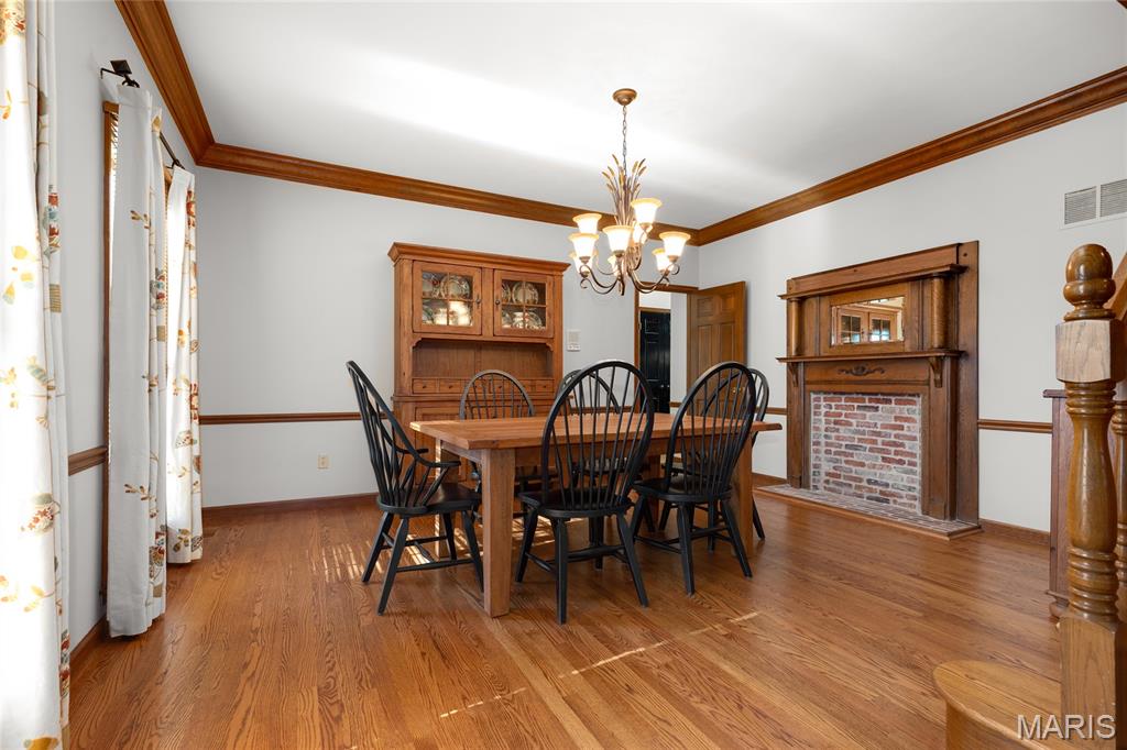 621 Old Riverwoods Lane Chesterfield, MO 63017 - Photo 5 of 62