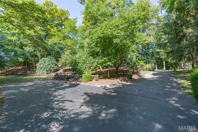 $730,000 | 621 Old Riverwoods Lane, Chesterfield, MO 63017