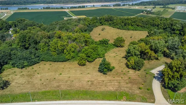 $730,000 | 621 Old Riverwoods Lane, Chesterfield, MO 63017