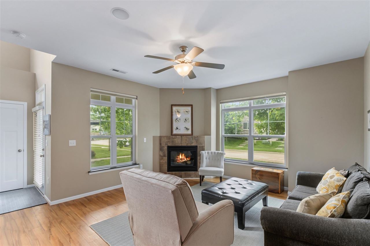 722 Arch Rock Road Iowa City, IA 52245 - Photo 3 of 27 Gallery Image 3