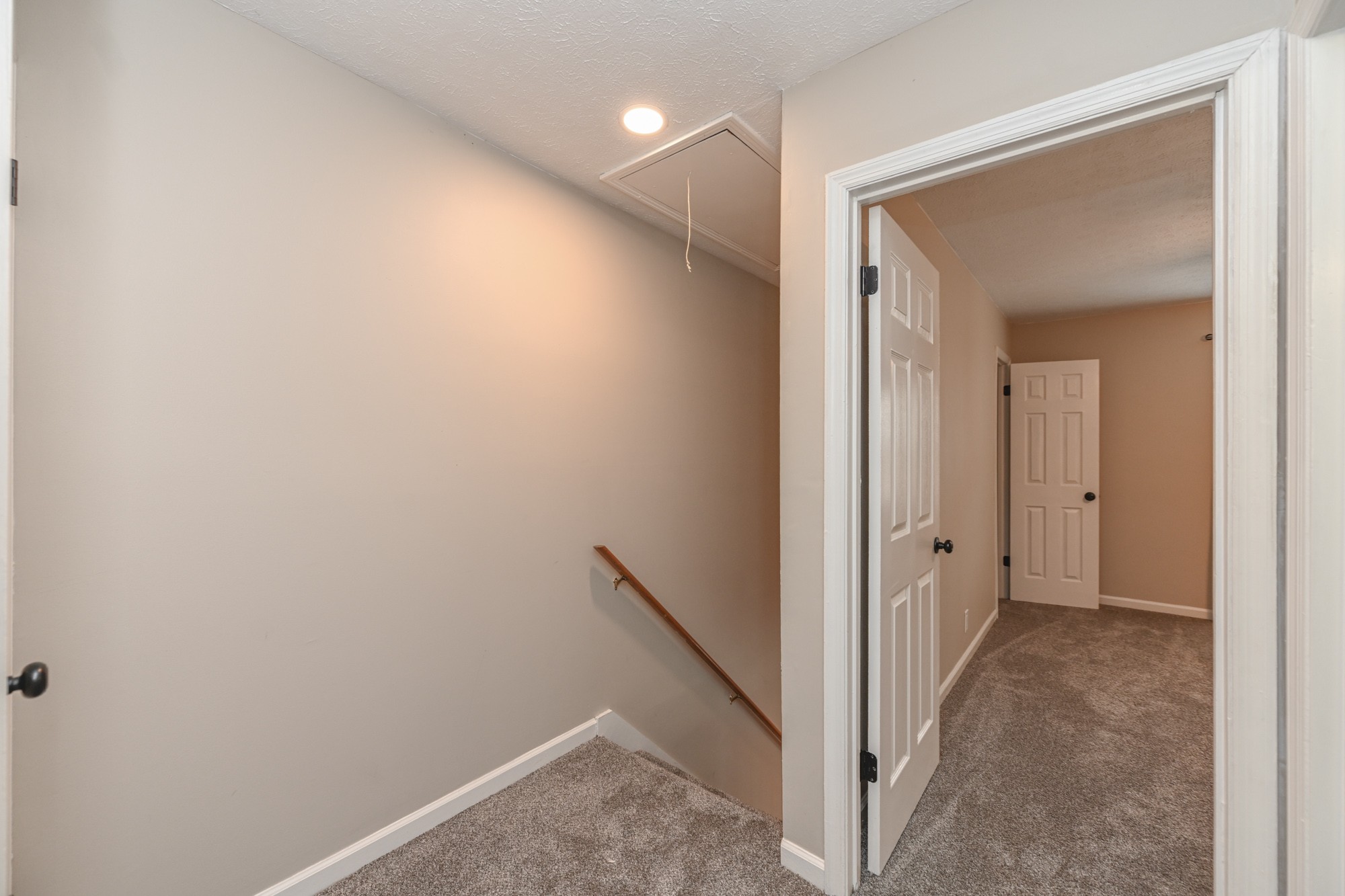 288 Donna Drive, Unit E Hendersonville, TN 37075 - Photo 14 of 23 a view of a hallway with wooden floor