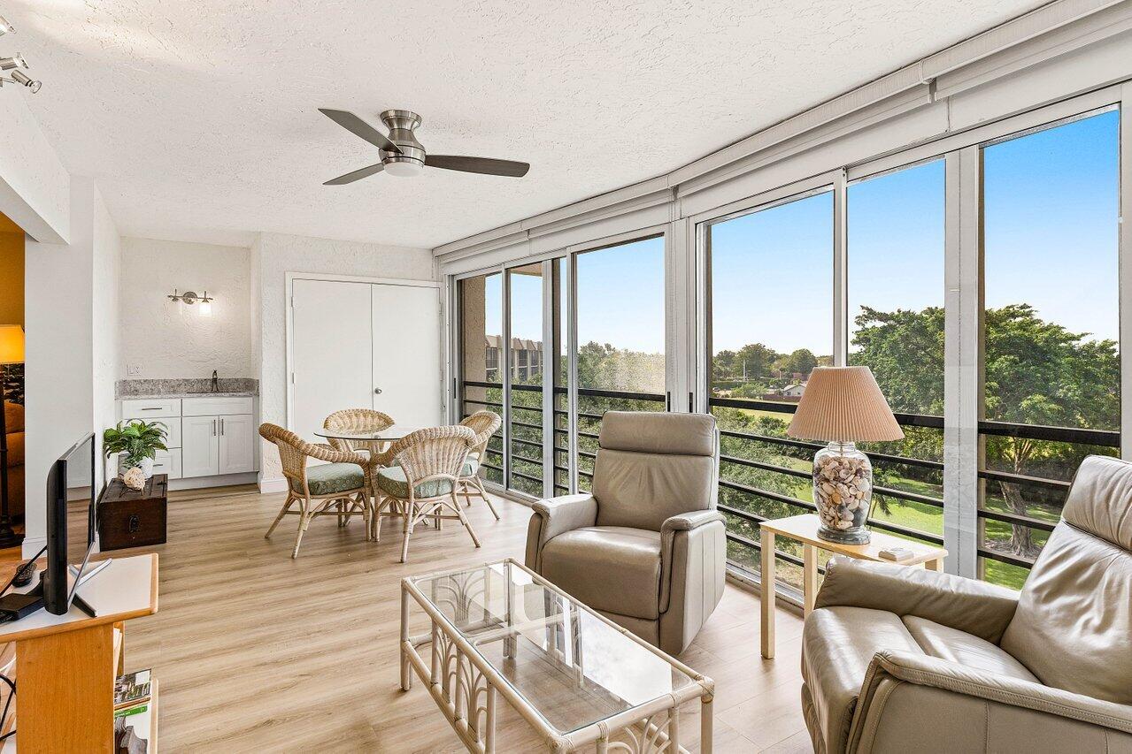 9220 Southwest 14th Street, Unit 3503 Boca Raton, FL 33428 - Photo 9 of 16 017-9220Southwest14thStreet-3503-BocaRat