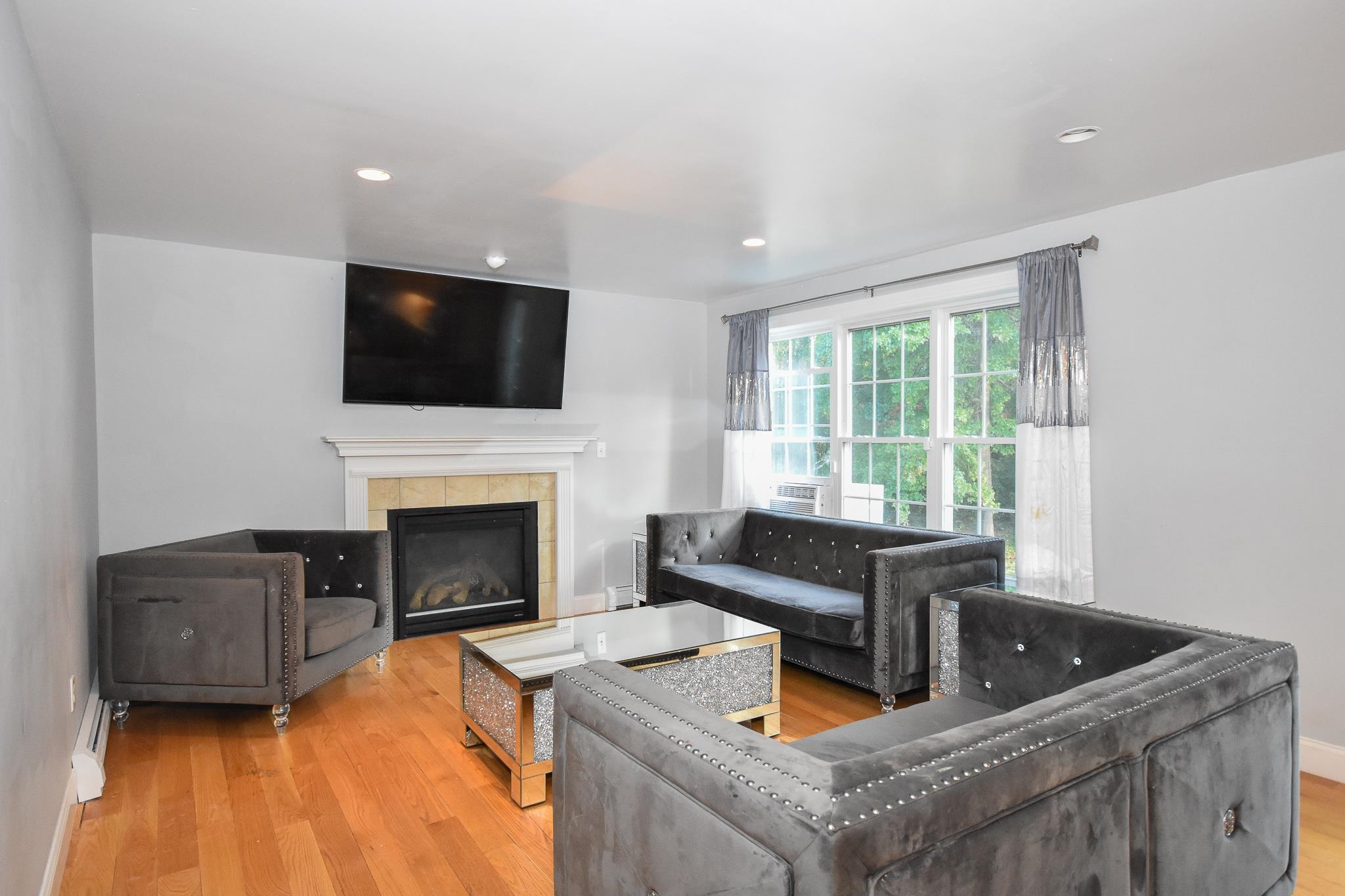 43 A Littleworth Road Dover, NH 03820 - Photo 11 of 38 Gallery Image 11