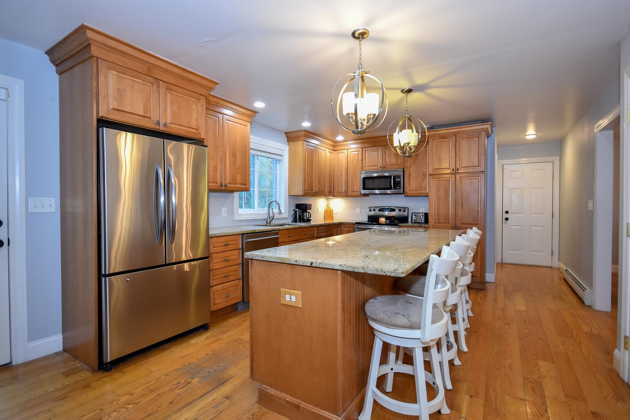 43 A Littleworth Road Dover, NH 03820 - Photo 4 of 38 Gallery Image 4