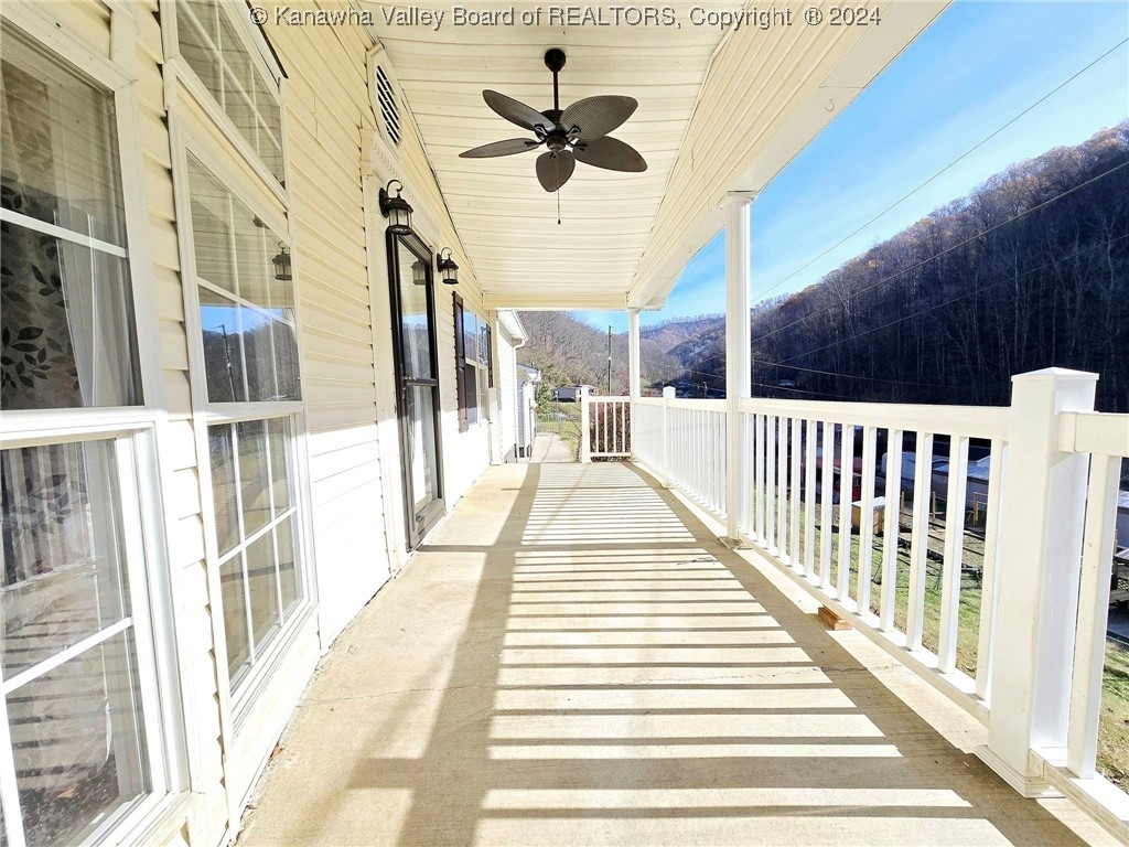 24 Dans Branch Road Williamson, WV 25661 - Photo 9 of 36 Gallery Image 9