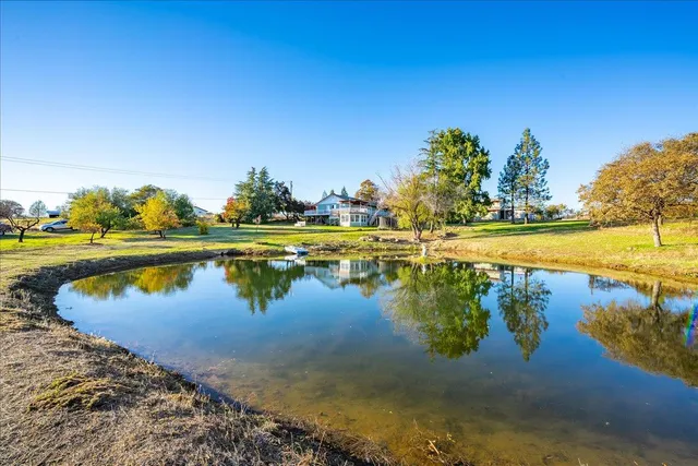 $927,000 | 4960 Creekhaven Road, Auburn, CA 95602