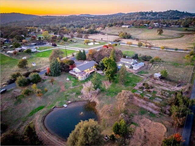 $927,000 | 4960 Creekhaven Road, Auburn, CA 95602