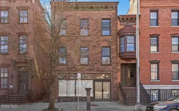 $1,700 | 170 Washington Avenue, Unit 3F, Albany, NY 12210