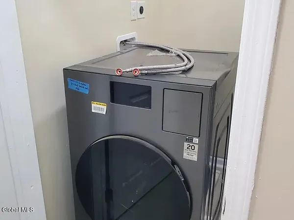 $1,700 | 170 Washington Avenue, Unit 3F, Albany, NY 12210