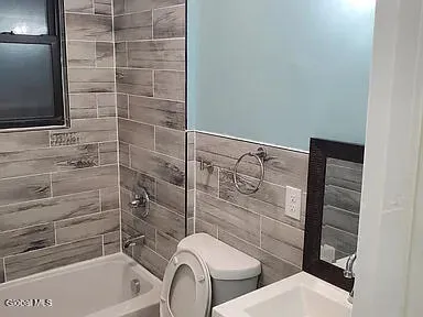 $1,700 | 170 Washington Avenue, Unit 3F, Albany, NY 12210