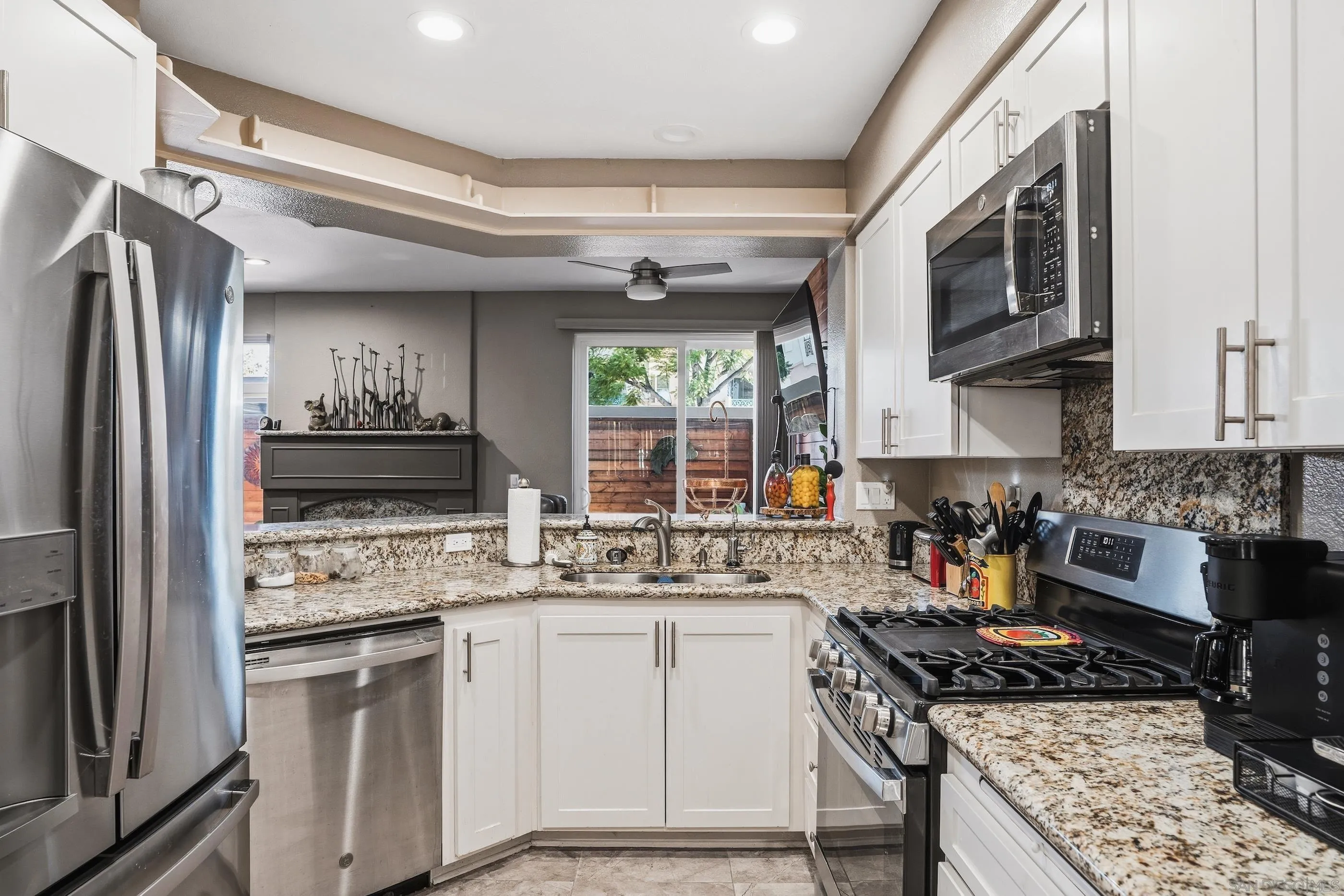 11382 Via Rancho San Diego, Unit C El Cajon, CA 92019 - Photo 10 of 30