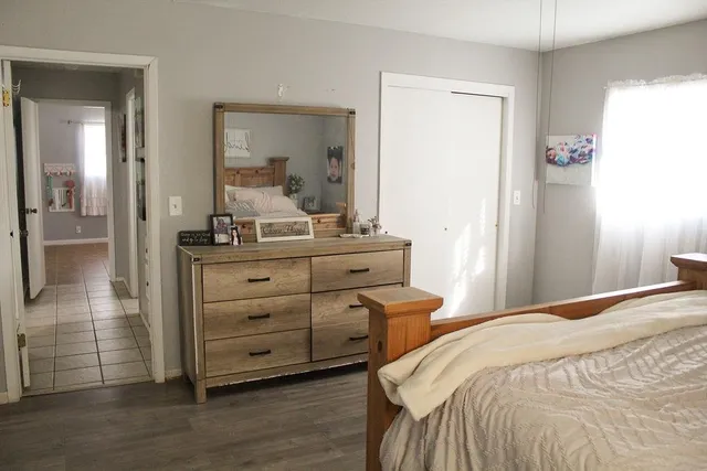 a view of a yard with an trees