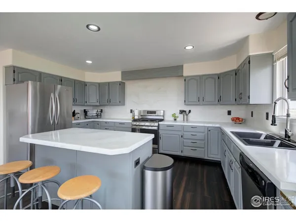 $1,990,000 | 871 North County Road, Berthoud, CO 80513